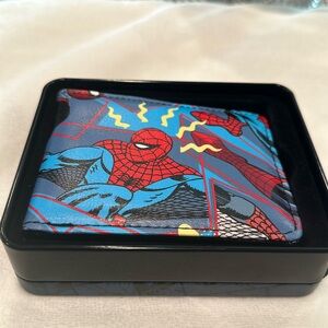 NIB Marvel Buckle Down Spiderman Boy’s wallet with ID, Creditcards, Bill slots.